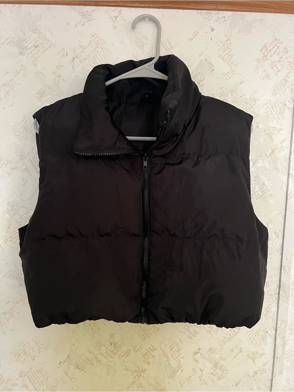 SHEIN Black Puffer Vest with High Collar